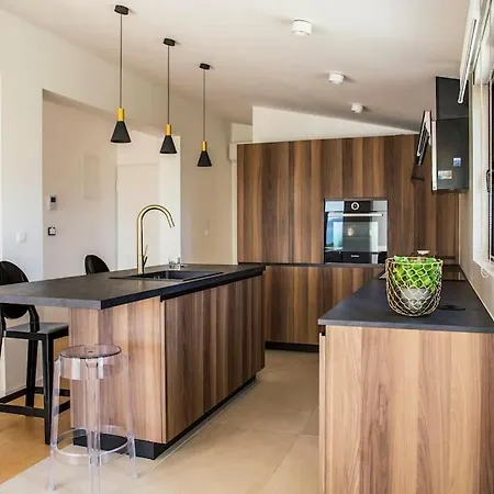 Ladini Apartament *