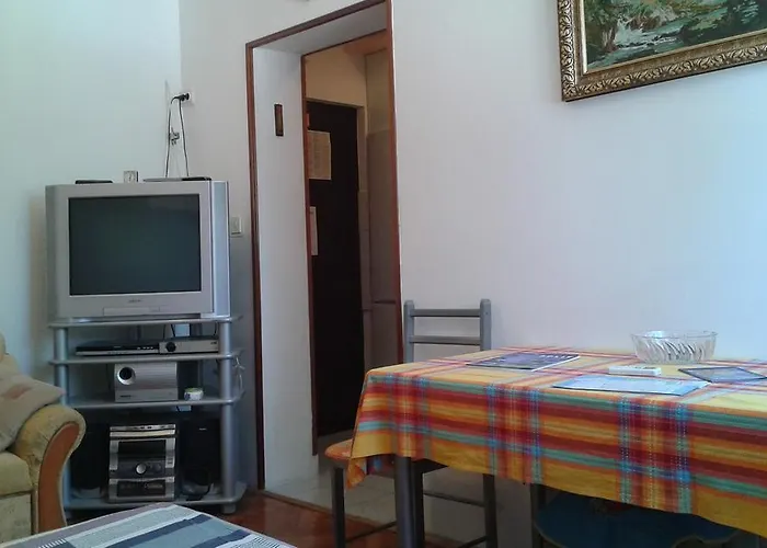Ladini Apartman *